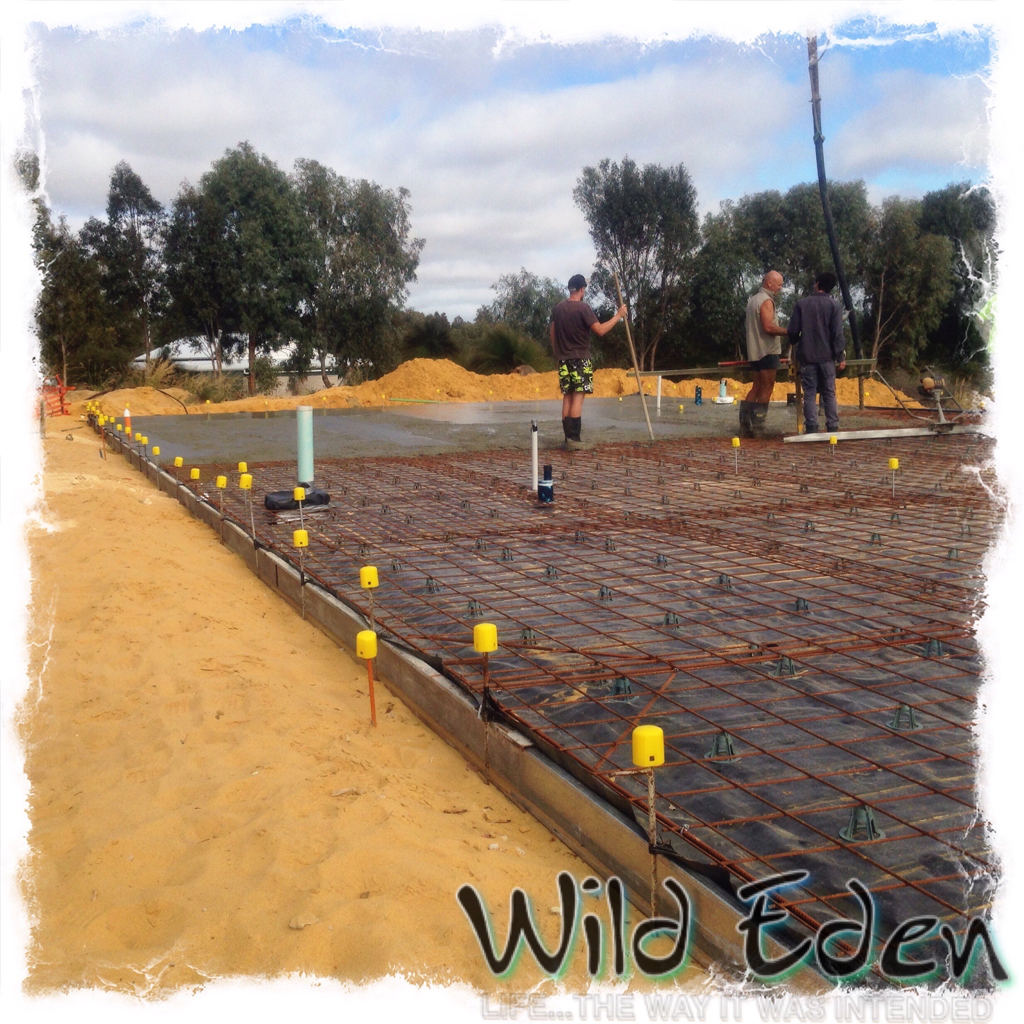 17 November 2014 Pouring the Slab!