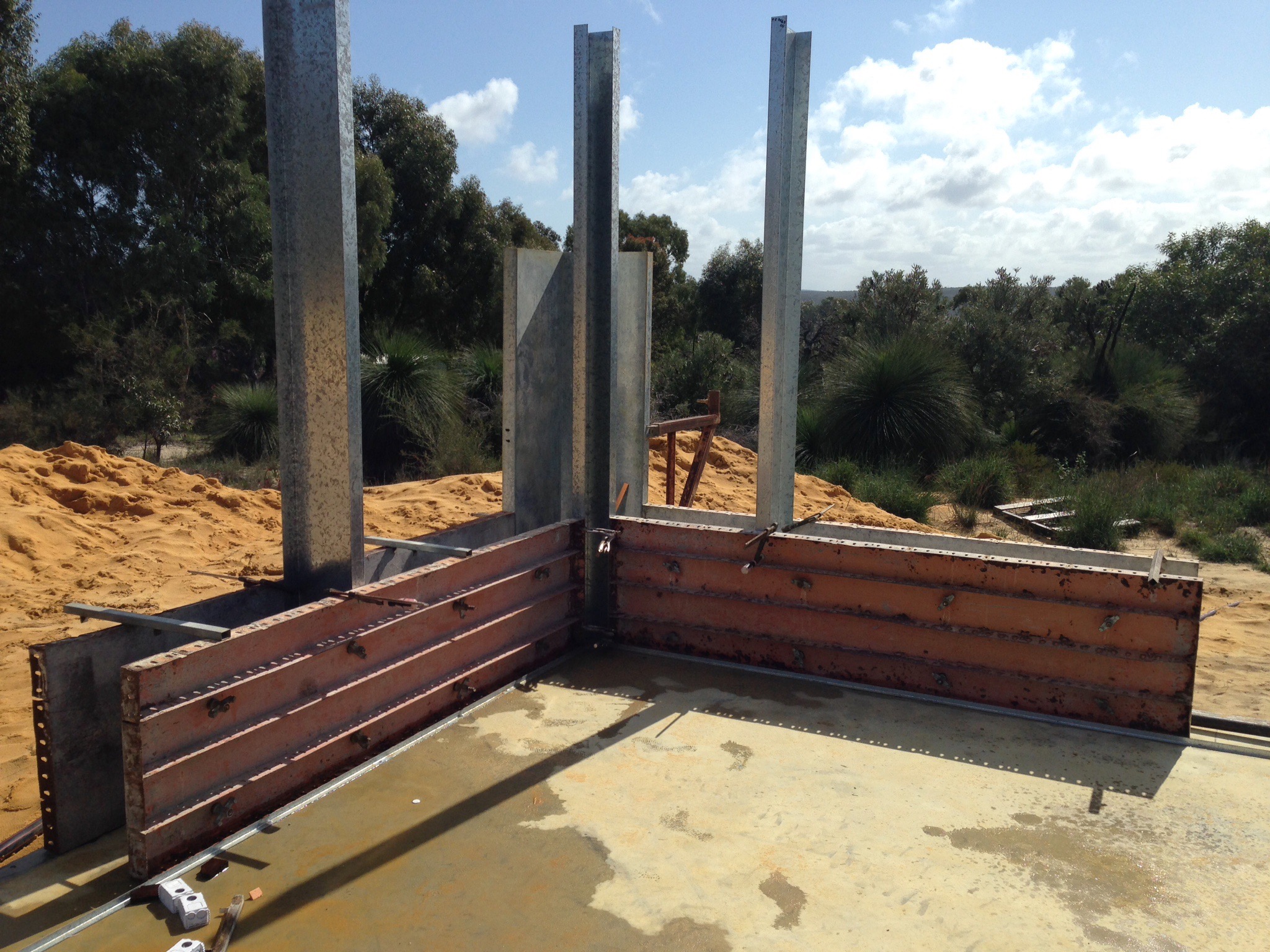 18 August 2015 1 House Wall Forming Up!